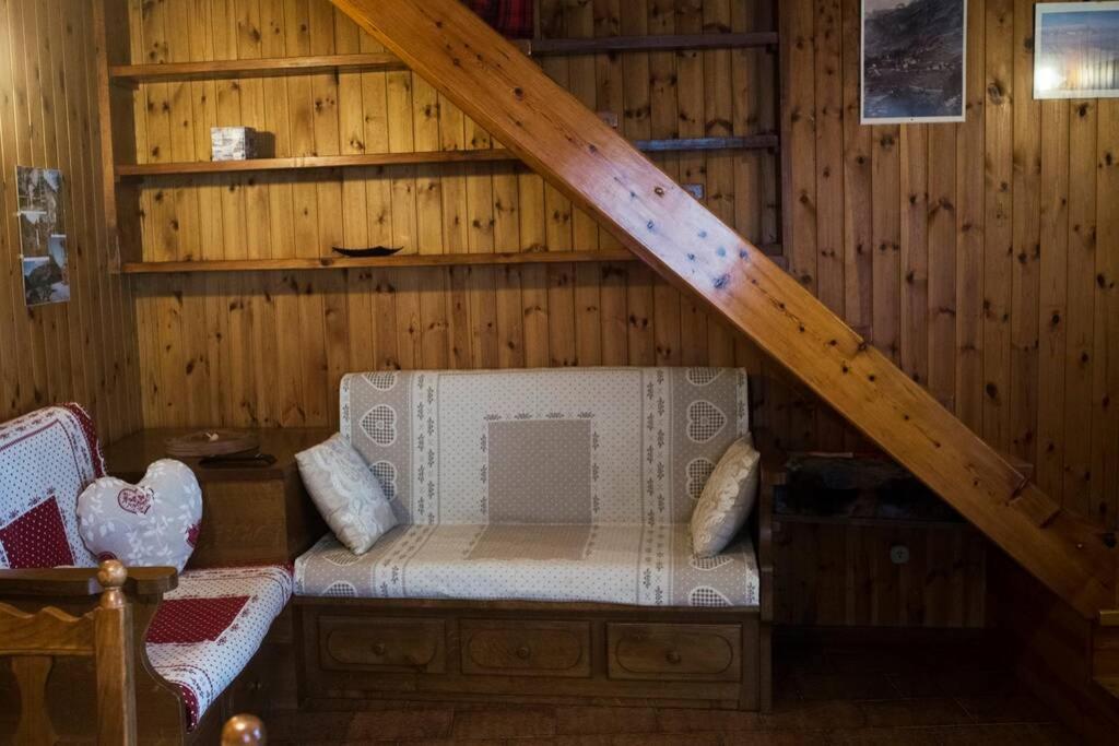Chalet Indipendente In Centro A Valtournenche Eksteriør bilde